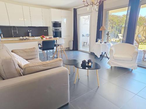 Apartment Golfe Horizon-4 by Interhome