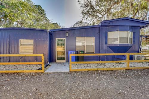 Gallery image of Steps to Orange Lake: Pet-Friendly Getaway! in Hawthorne