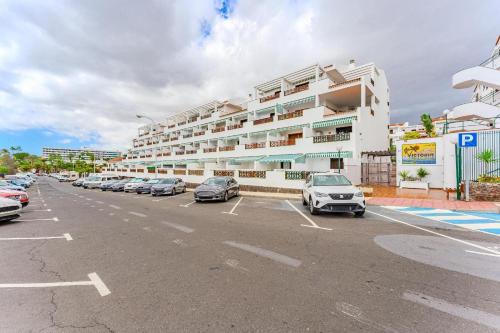 Ocean Walk Modern Holiday Apartment