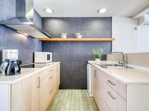 Apartment Las Palmeras-2 by Interhome