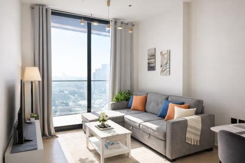 RBE Vacation Homes 1 Bed Smart home in Binghatti Crest JVC