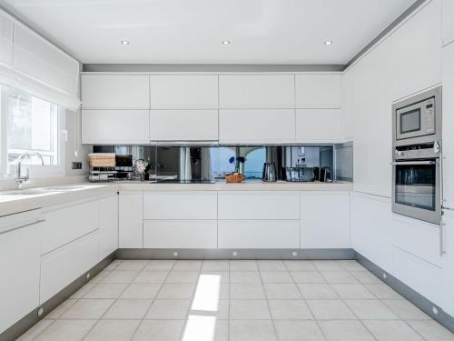 Villa Tintorera Mar Azul by Interhome