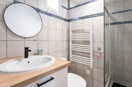 Koupelna v ubytování La maison d'à côté