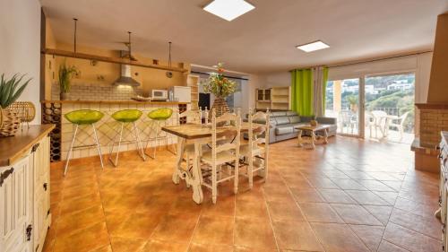 Costacabana - Villa Marysol
