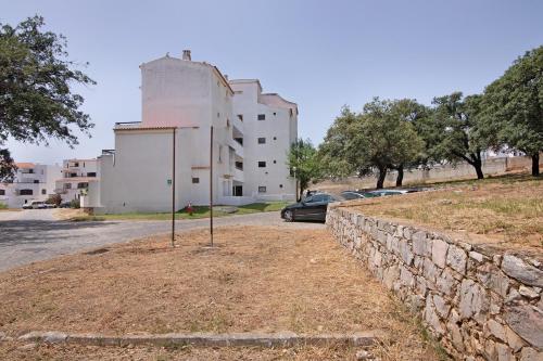 Stunning Modern Apartment In Oura