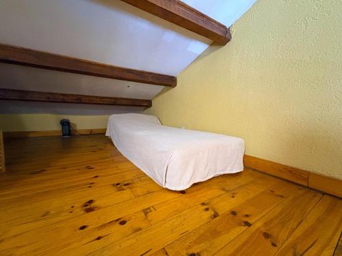Loft Vue Mer avec Terrasse Privée — Quartier Port Vauban, Antibes | 2 min Gare | Plages à pied photo 14