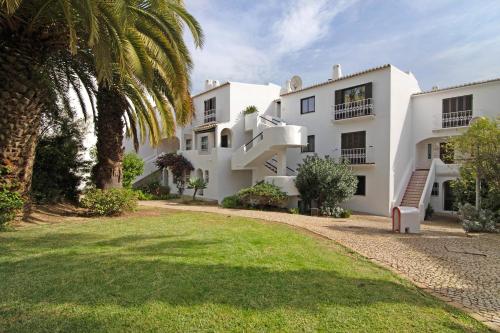 Flat 2 Bedrooms Cunha
