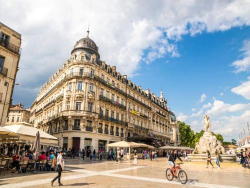 Stylish Montpellier Apartment for 4