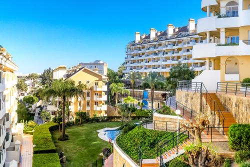 Sea-View 2BR - Walk to Puerto Banús - Aloha Golf