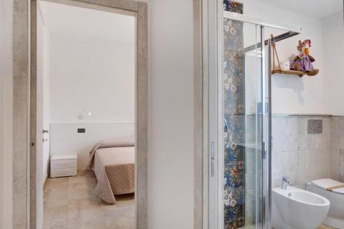 a bathroom with a shower and a sink at Antichi Ricordi - Da Angela in Marina di Andora