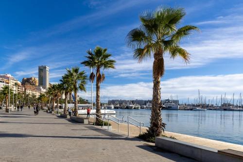 City And Beach By Fidalsa