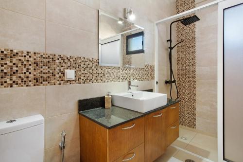 Morning Glory 2 Bedroom Apartment