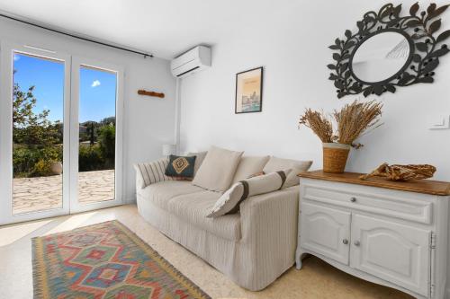 Rez de villa avec jardin vue mer