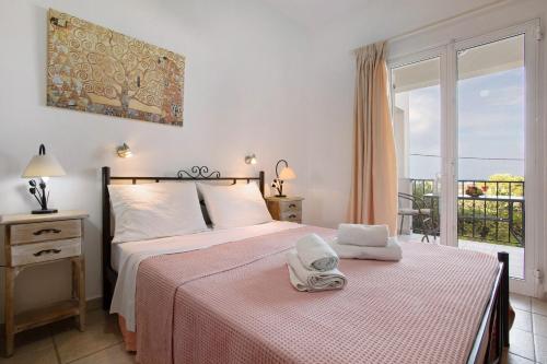 Yiannis Studio 4