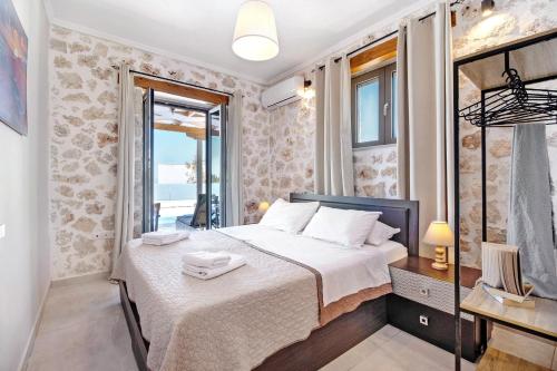 Goudis Suite Irida