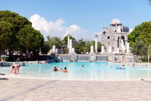 Bazén v ubytování Xanadu Resort - High Class All Inclusive nebo v jeho okolí