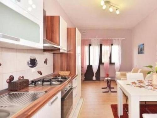 Apartment Charmante Wohnung La-Le by Interhome