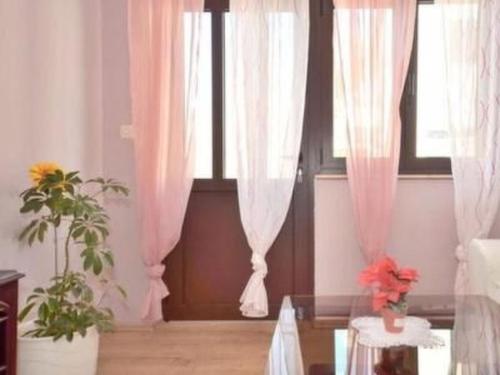 Apartment Charmante Wohnung La-Le by Interhome