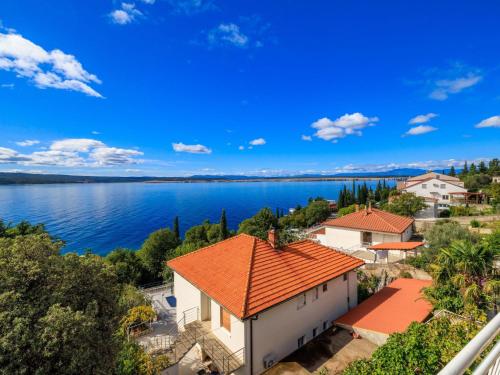 Apartment Wohnung mit Panoramablick aufs Meer by Interhome
