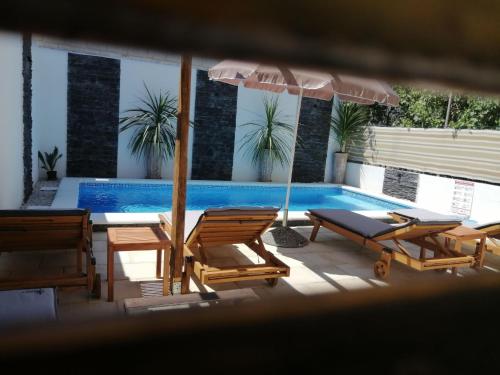 Apartment Wohnung Rustica mit exklusiver Nutzung des Pool by Interhome