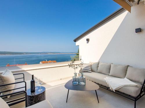 Apartment Wohnung Frankola mit Pool by Interhome