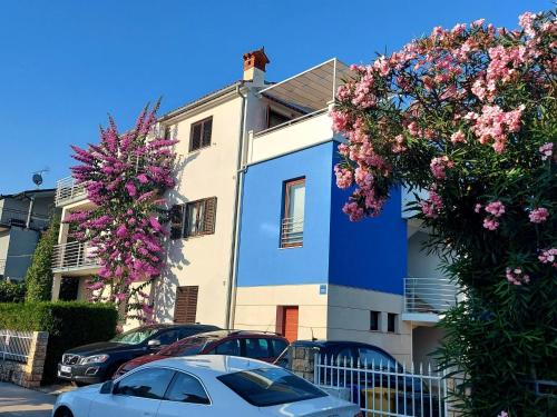 Apartment Große Wohnung in Pješčana Uvala mit Eigenem Balk by Interhome