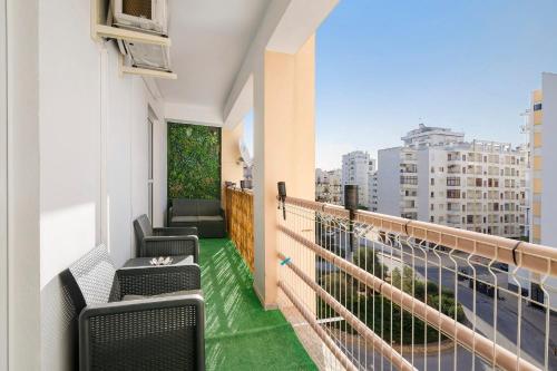 Barbecue and Beach – 200m away