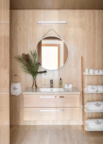 Halcyon Days designer apartments by Ana Locking photo 49