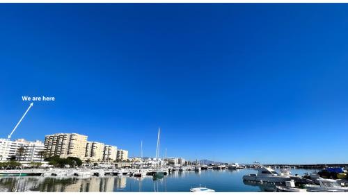 Modern Marina Apt Fantastic photo 24