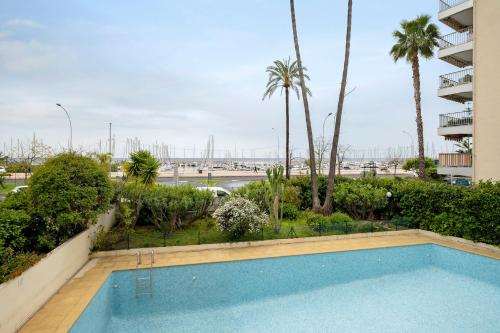 Appart - Piscine et vue sur le port