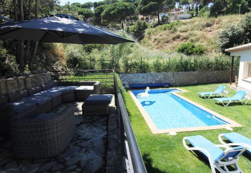 Gallery image of Villa with Pool Ac and Sea View in Begur