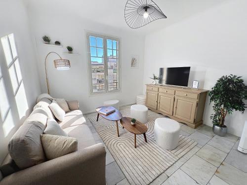 Cannes 3 BR 3 bath close to Palais & Croisette by Olam Properties