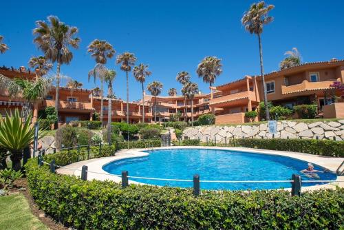 Fantastic beachfront apartment photo 10