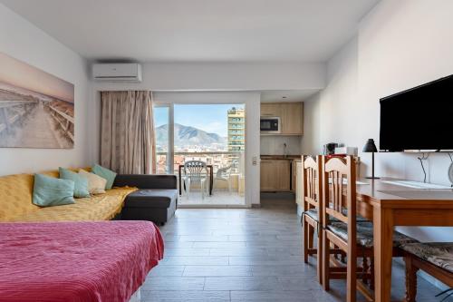Pyr studio apartment