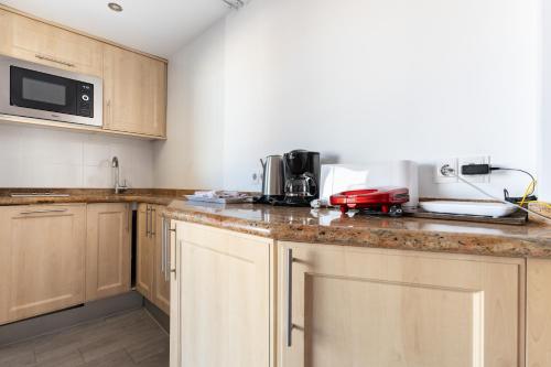 Pyr studio apartment
