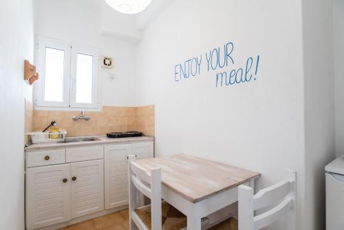 Livadia Seaside Studios 14