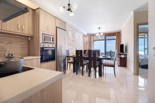 Goudis Suite Iro