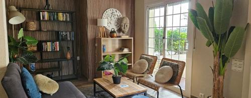 Ainara Luxury