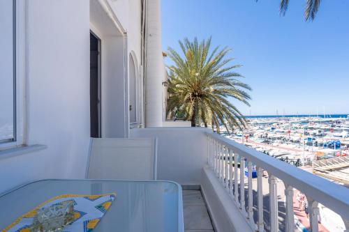 Comfortable Yacht Club Apartment photo 13