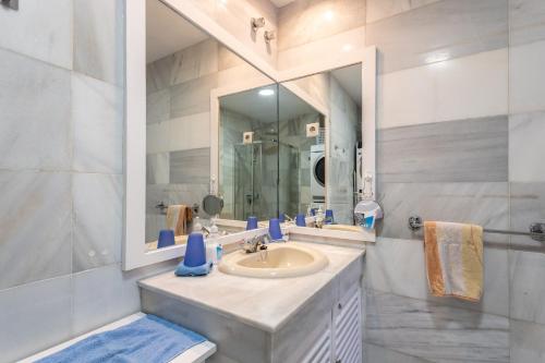 Comfortable Yacht Club Apartment photo 4