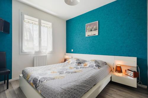 מיטה או מיטות בחדר ב-Kermat