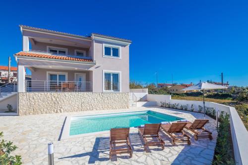 Holiday House Isabella