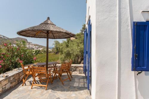 Sunrock Suites - Villa Menexes