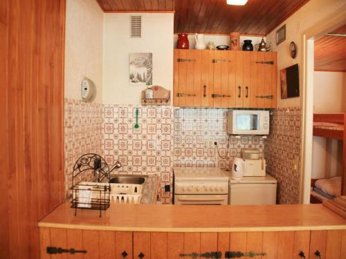 Apartment for 5 people with pool