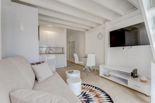 Yucca Park Apartment