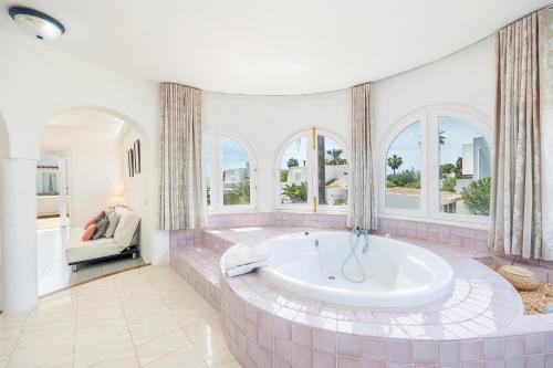 Villa Malik mit Meerblick und Pool photo 3