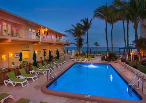 Gallery image of Windjammer Resort and Beach Club in Fort Lauderdale
