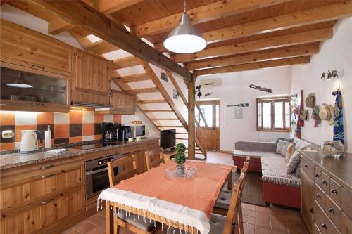 Ana Townhouse