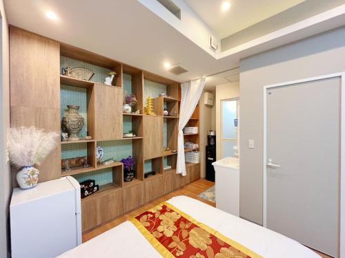 MIYAVI hotel