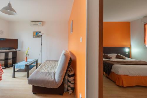 Llit o llits en una habitació de Fort Boyard